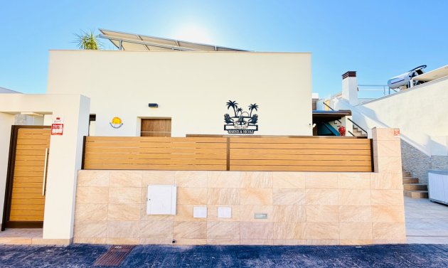 Resale - Semi Detached Villa -
Los Montesinos