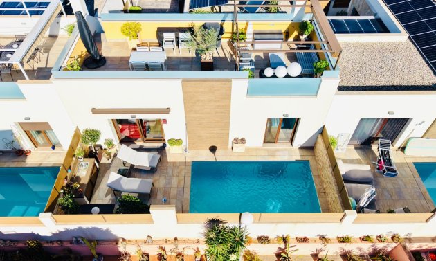 Resale - Semi Detached Villa -
Los Montesinos