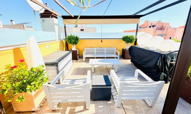 Resale - Semi Detached Villa -
Los Montesinos