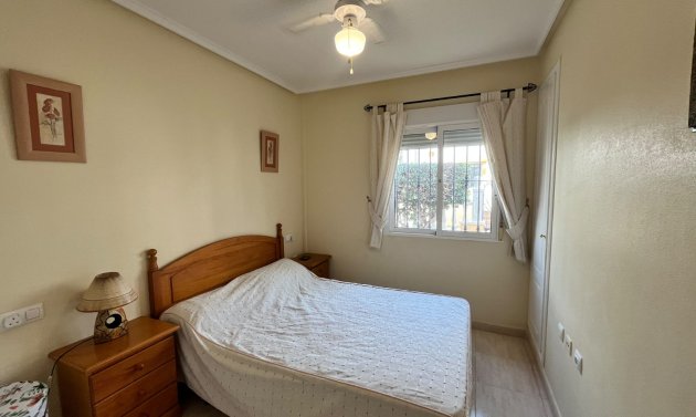 Resale - Quad House -
Villamartín - PAU 8