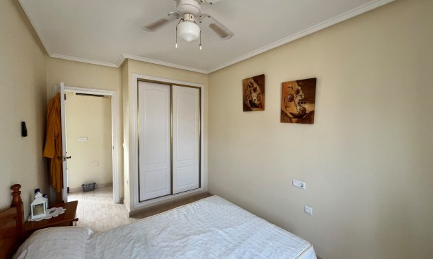 Resale - Quad House -
Villamartín - PAU 8