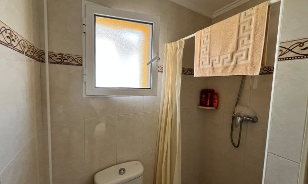 Resale - Quad House -
Villamartín - PAU 8