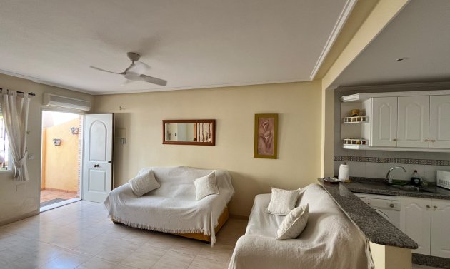 Resale - Quad House -
Villamartín - PAU 8