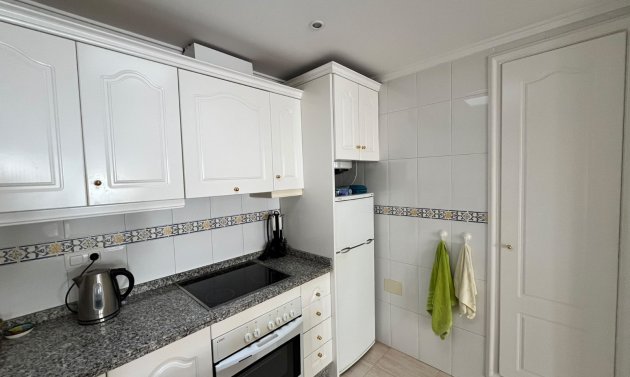 Resale - Quad House -
Villamartín - PAU 8