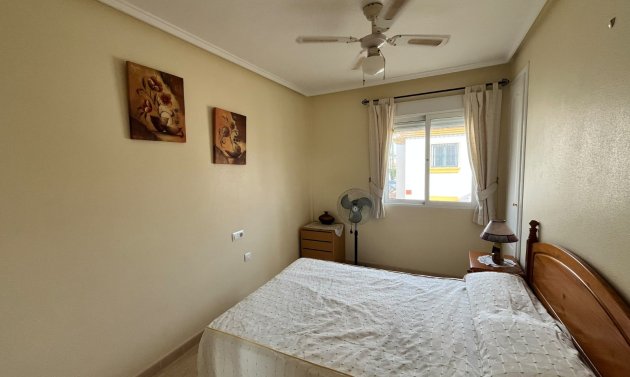 Resale - Quad House -
Villamartín - PAU 8