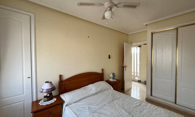 Resale - Quad House -
Villamartín - PAU 8