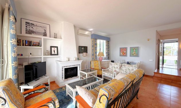 Resale - Townhouse -
Orihuela Costa - Villamartín