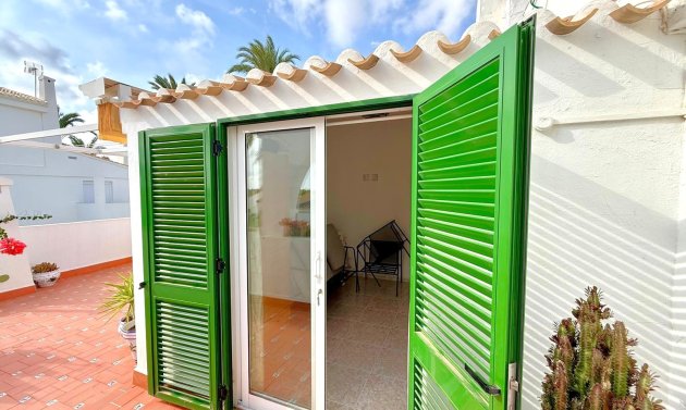 Resale - Townhouse -
Orihuela Costa - Villamartín