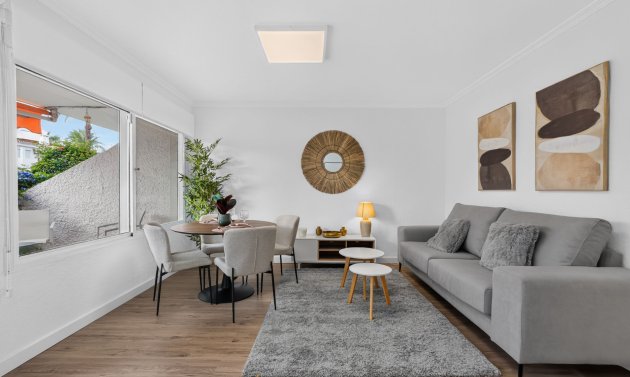 Wiederverkauf - Wohnung -
Villamartín - Costa Blanca