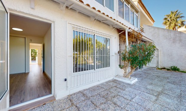 Wiederverkauf - Wohnung -
Villamartín - Costa Blanca