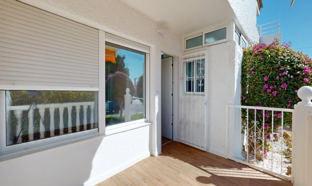 Wiederverkauf - Wohnung -
Villamartín - Costa Blanca