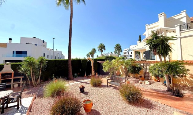 Resale - Villa -
Orihuela Costa - Los Dolses