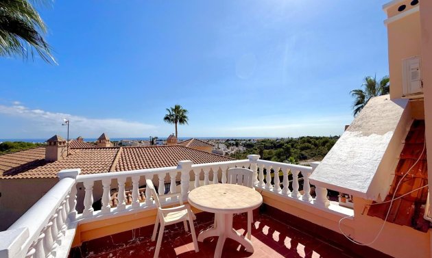Resale - Villa -
Orihuela Costa - Los Dolses