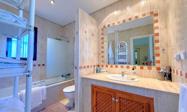 Resale - Villa -
Orihuela Costa - Los Dolses
