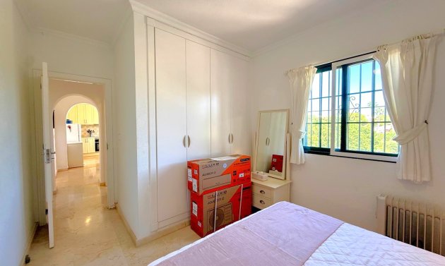 Resale - Villa -
Orihuela Costa - Los Dolses