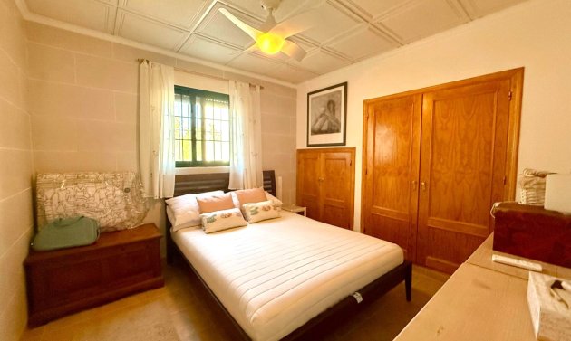 Resale - Villa -
Orihuela Costa - Los Dolses