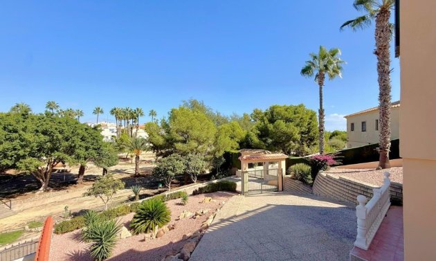 Resale - Villa -
Orihuela Costa - Los Dolses
