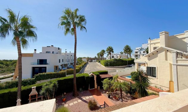 Resale - Villa -
Orihuela Costa - Los Dolses