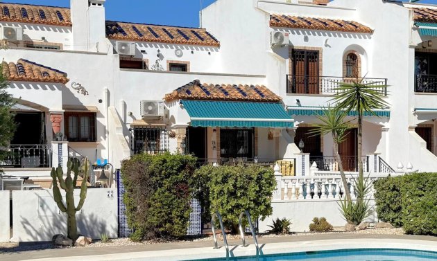 Resale - Townhouse -
Orihuela Costa - Villamartín