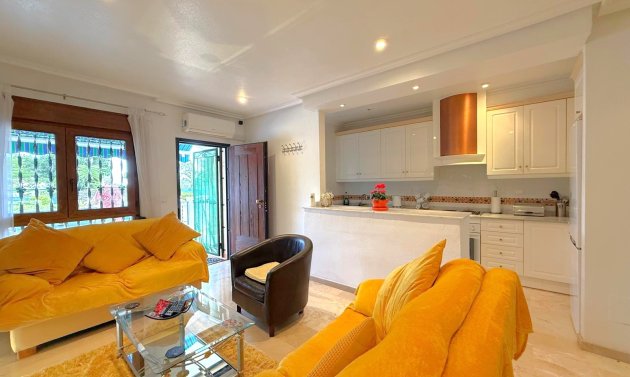 Resale - Townhouse -
Orihuela Costa - Villamartín