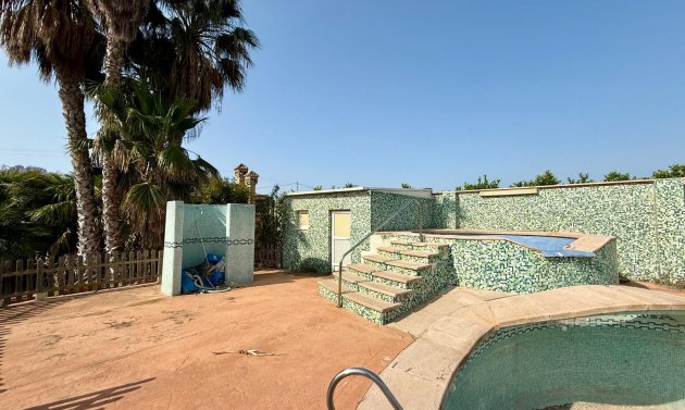 Resale - Villa -
San Miguel de Salinas