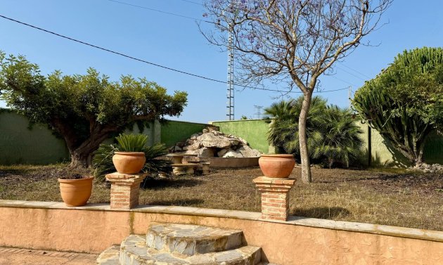 Resale - Villa -
San Miguel de Salinas