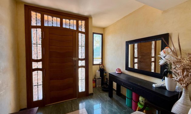 Resale - Villa -
San Miguel de Salinas