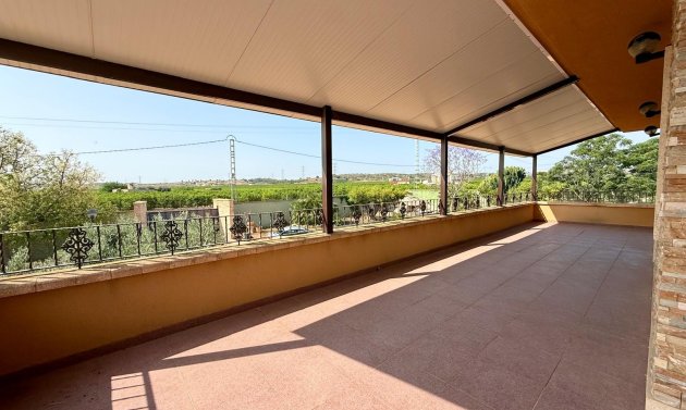 Resale - Villa -
San Miguel de Salinas