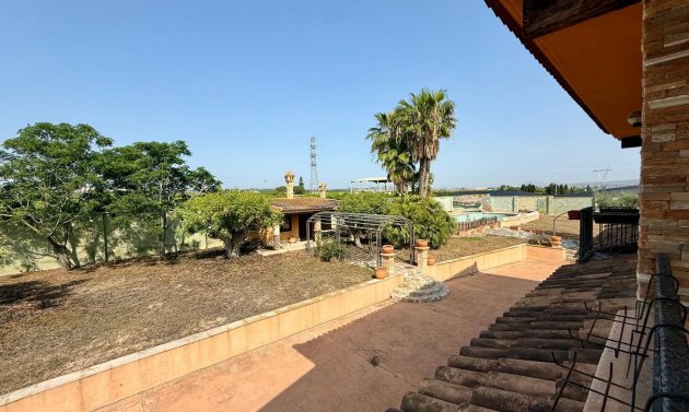 Resale - Villa -
San Miguel de Salinas
