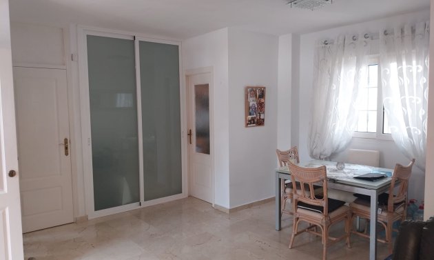 Återförsäljning - Radhus -
Villamartín - Villamartin