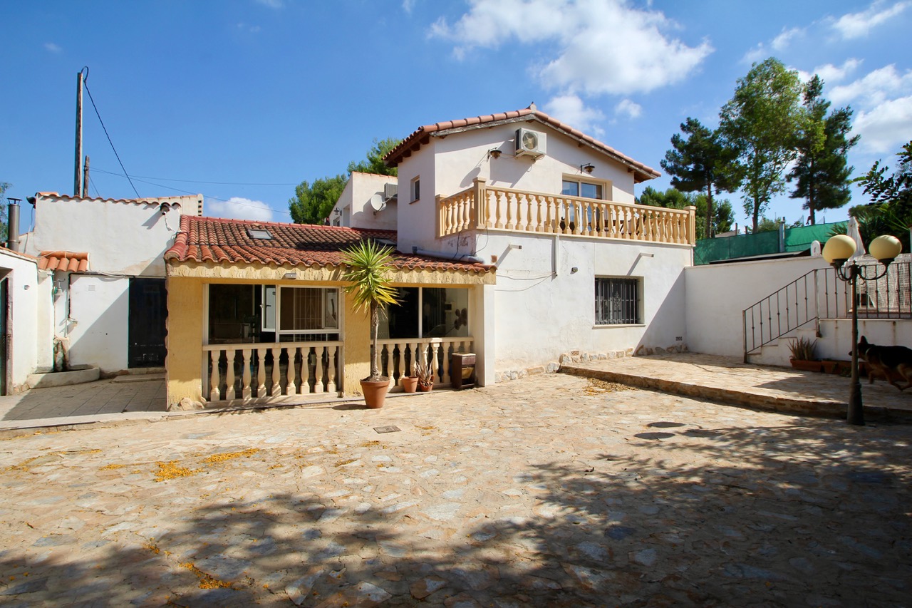 Spanish style countryside villa